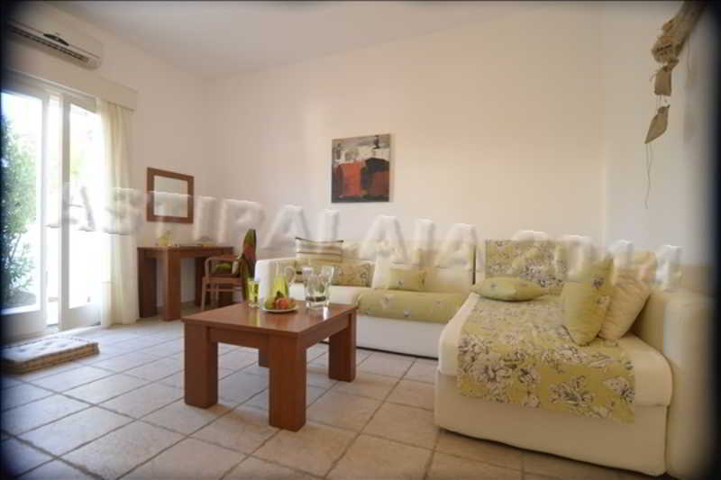 Mouras Resort Livadi  Exterior foto